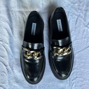 Steve Madden Black Loafers chunky lug sole gold chain